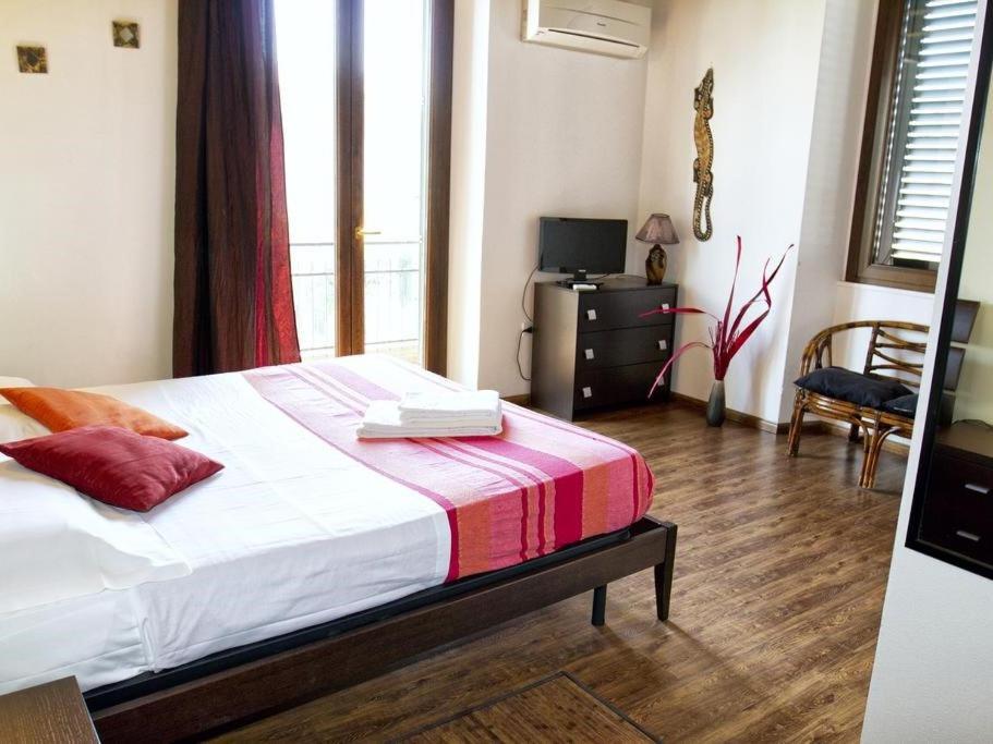 Cuscino E Cappuccino B&B Алгеро Стая снимка
